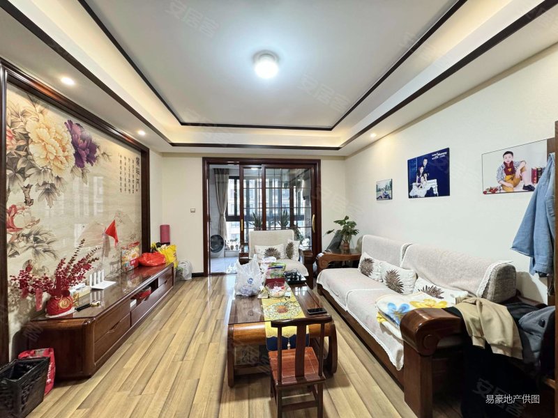 保亿风景御园 正规商品房 临地铁 刚需小三居 精装可拎包入住