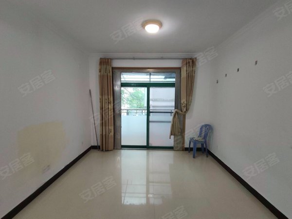 广州增城新塘新康花园新康花园洋房出租 带花园 随时看房 家私家电