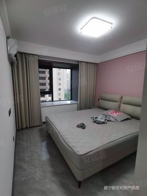 出售,金泰御澜湾三室两厅两卫精装修基本未住98.8万!