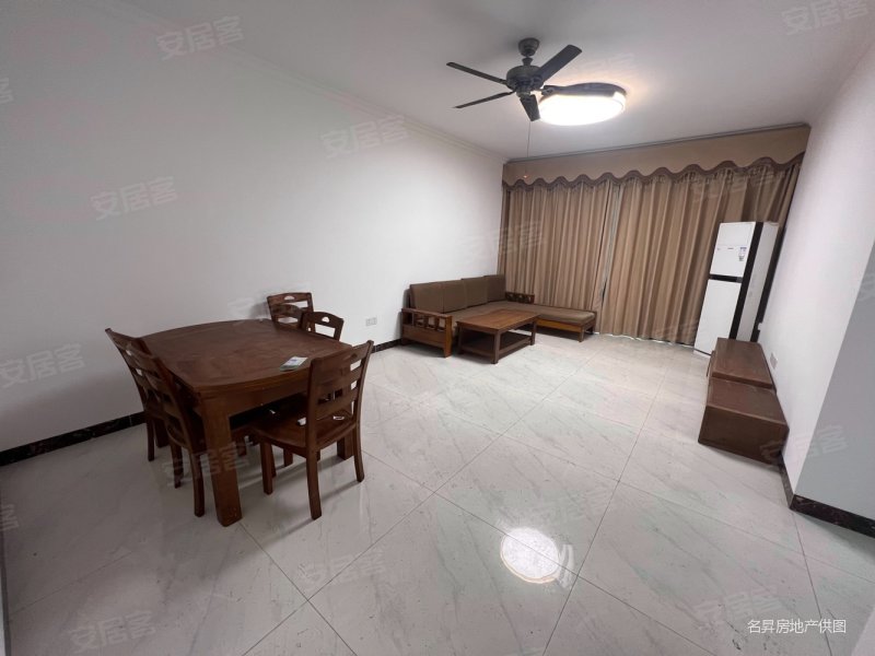 房东急售鹿茵华庭大三房赠送品牌家电拎包入住