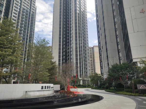 深圳宝安后亭嘉富新禧假一赔十,沙井清平实验学校对面,精装3房4000,可