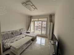 威海荣成石岛香湖丽舍南门口，立式空调，双开门的大冰箱，干净整洁，随时看房出租房源真实图片