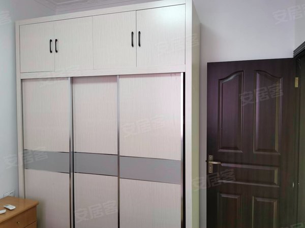 重庆璧山璧山老城区永禄小区一天门附近   电梯房  2室 精装修家具