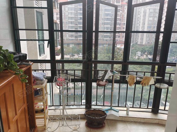 珠海香洲新香洲富华广场(三期)富华广场(三期) 3室2厅2卫  电梯房 精