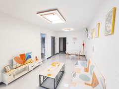 桂林灵川八里街城区北站附近,鹏程金色城市,电梯精装2房1厅1卫60平1000元出租房源真实图片