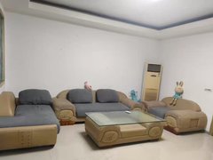 苍南马站朝阳路商业街河底高路4楼3房出租，距离财富500米，菜场就在对面。出租房源真实图片