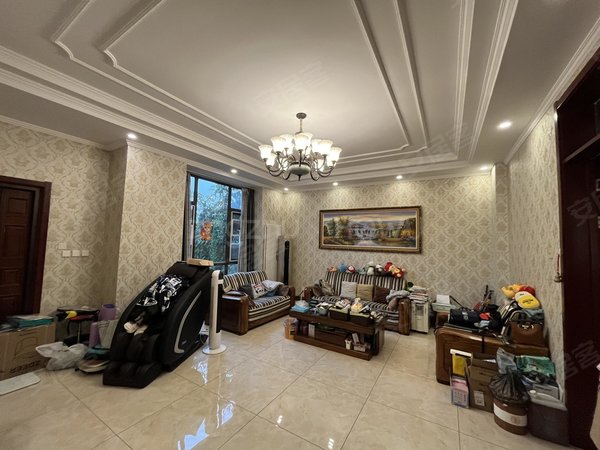 济南历城华山中海华山珑城(别墅)沿湖别墅  精装修    拎包入住,采光