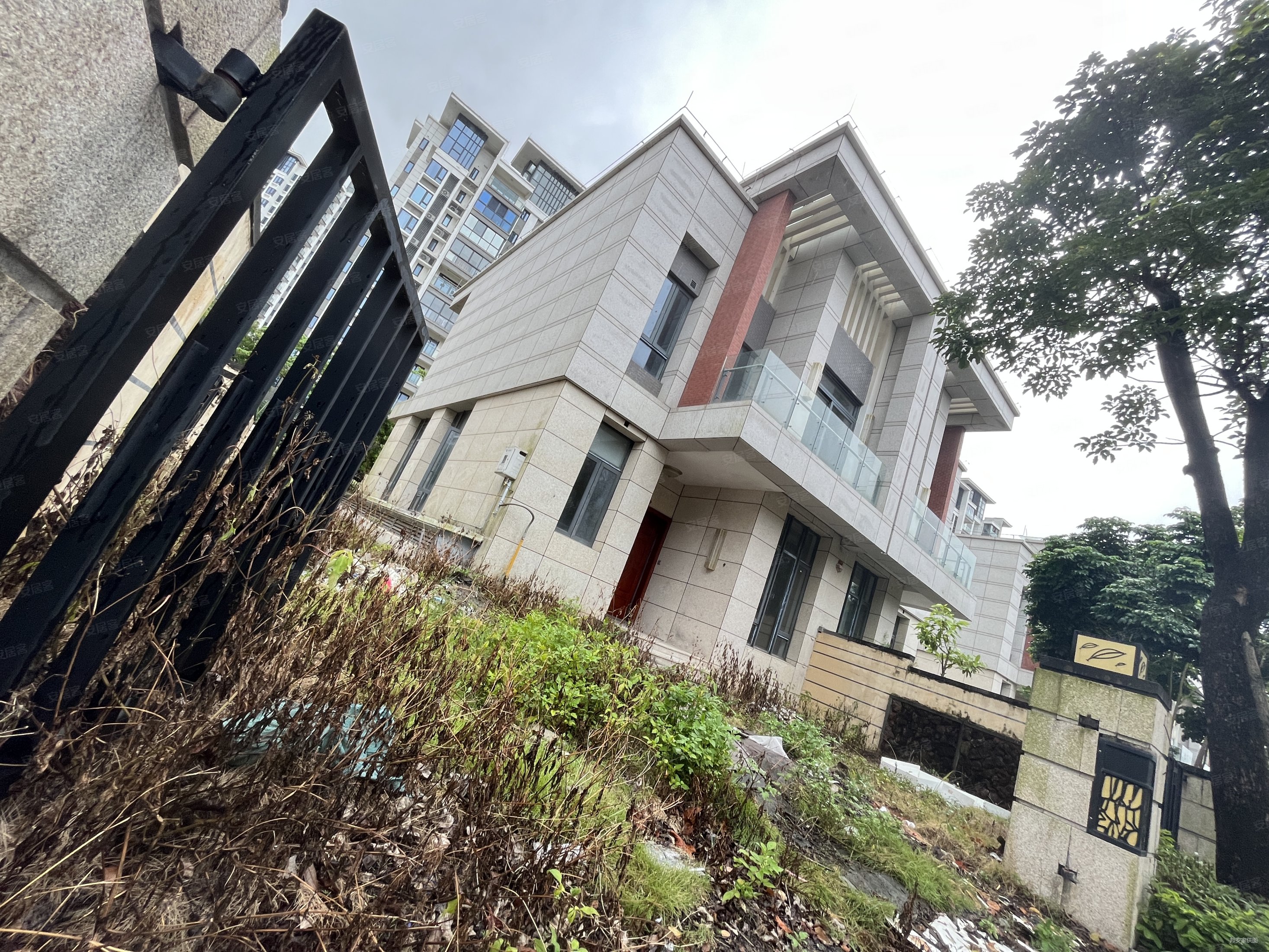 珠海房产网>珠海二手房>高栏港区二手房>平沙二手房>恒大海泉湾(别墅)