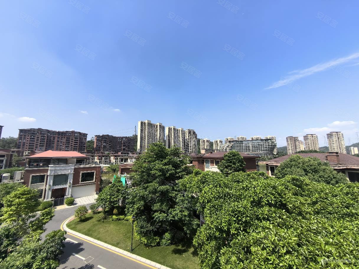 东莞房产网>东莞二手房>黄江二手房>碧桂园二手房>金地湖山大境(别墅)