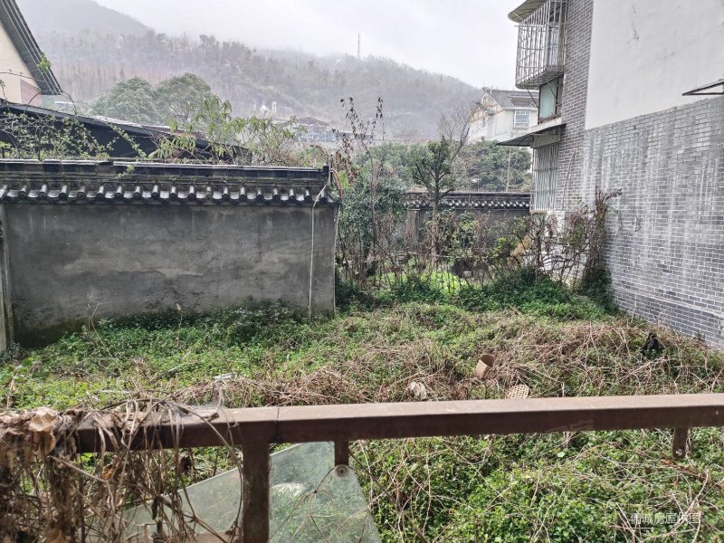 一楼带80平米花园毛坯房可议,花洲原城小筑二手房,58万,2室2厅,1卫