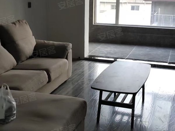 郯城城区商业广场中央华庭中央华庭 4室2厅2卫出租房源真实图片