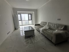 阜阳阜南复政路一中旁大三房精装出租价格便宜包物业实房实照出租房源真实图片