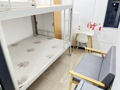 铜仁碧江碧江城区小十字 单身公寓 五小门口 无中介费多套700到750可咨询出租房源真实图片