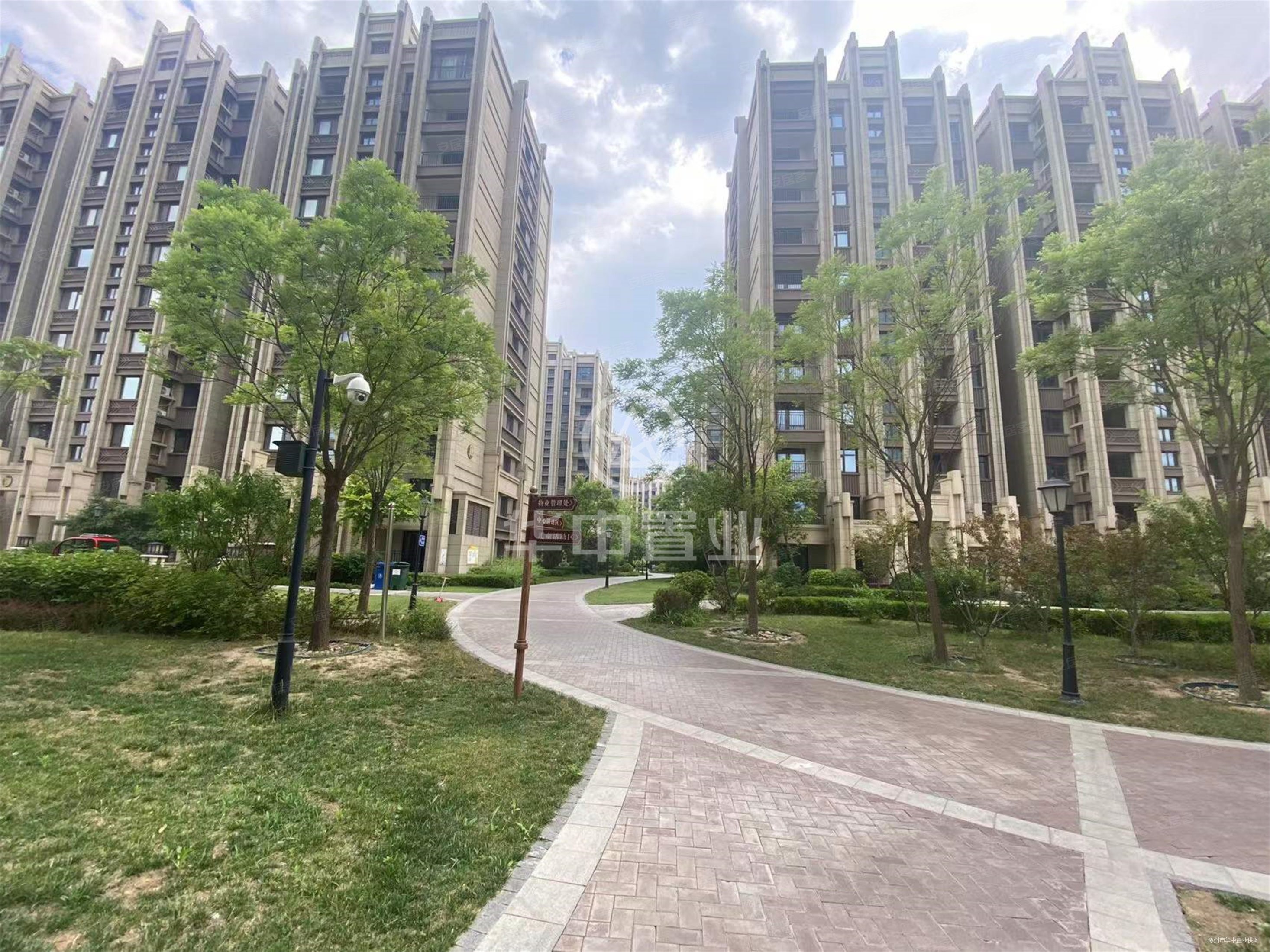 华融现代城3室1厅1卫98㎡南北76万