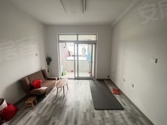 苏州常熟碧溪靠近邻里中心 和浒浦高中 华臣天邑 简单装修出租房源真实图片