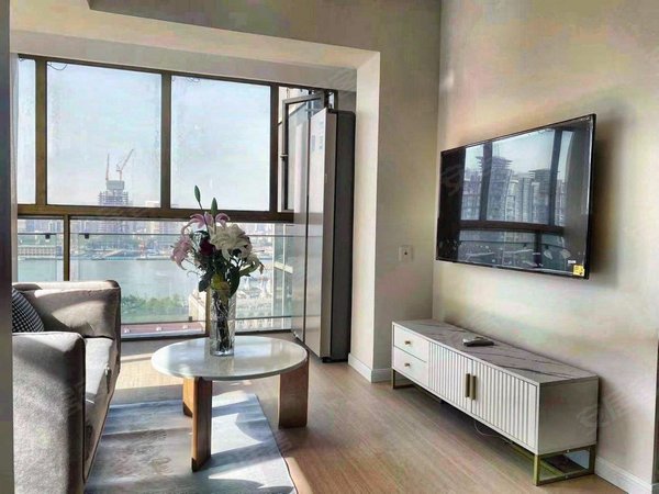 上海浦东陆家嘴万源晶典公寓陆家嘴高区江景!出门浦东大道站414号线!