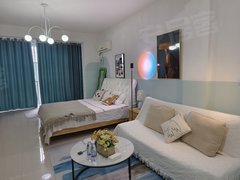 曼谷峰景一室一厅 繁华地段 房子干净舒适生活便利 看房包满意