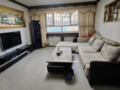 阿拉尔幸福路国际商贸城新苑小区  三室两厅一卫  有空调  家电家具齐全  拎包入出租房源真实图片