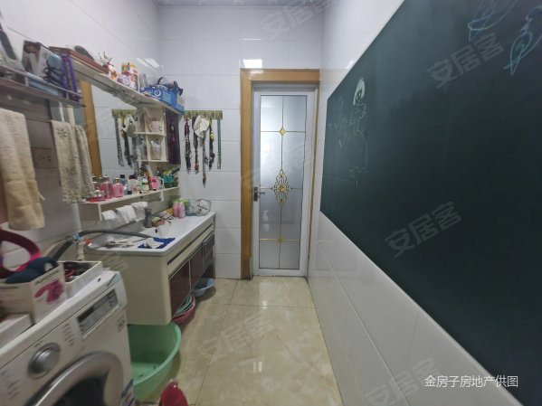 龙山南区3室2厅1卫125㎡南北132万