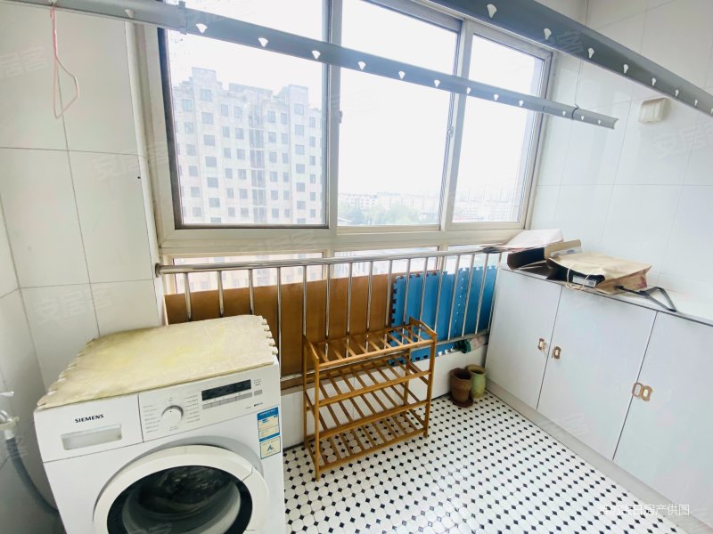 39万!急售东城名苑精装套二,楼层好,商圈成熟.