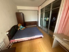 丹东振兴六纬路小学学区七经街佐丹奴旁边，有冰箱，洗衣机，热水器，空调，包取暖出租房源真实图片