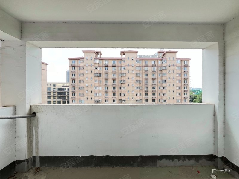 东城丽景 南北通透三房 小洋房 好楼层 满两年 价格可以谈