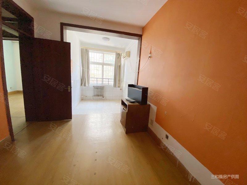 洪家楼山大北路实验附近天舒居一楼两室两厅两卫带25平小院