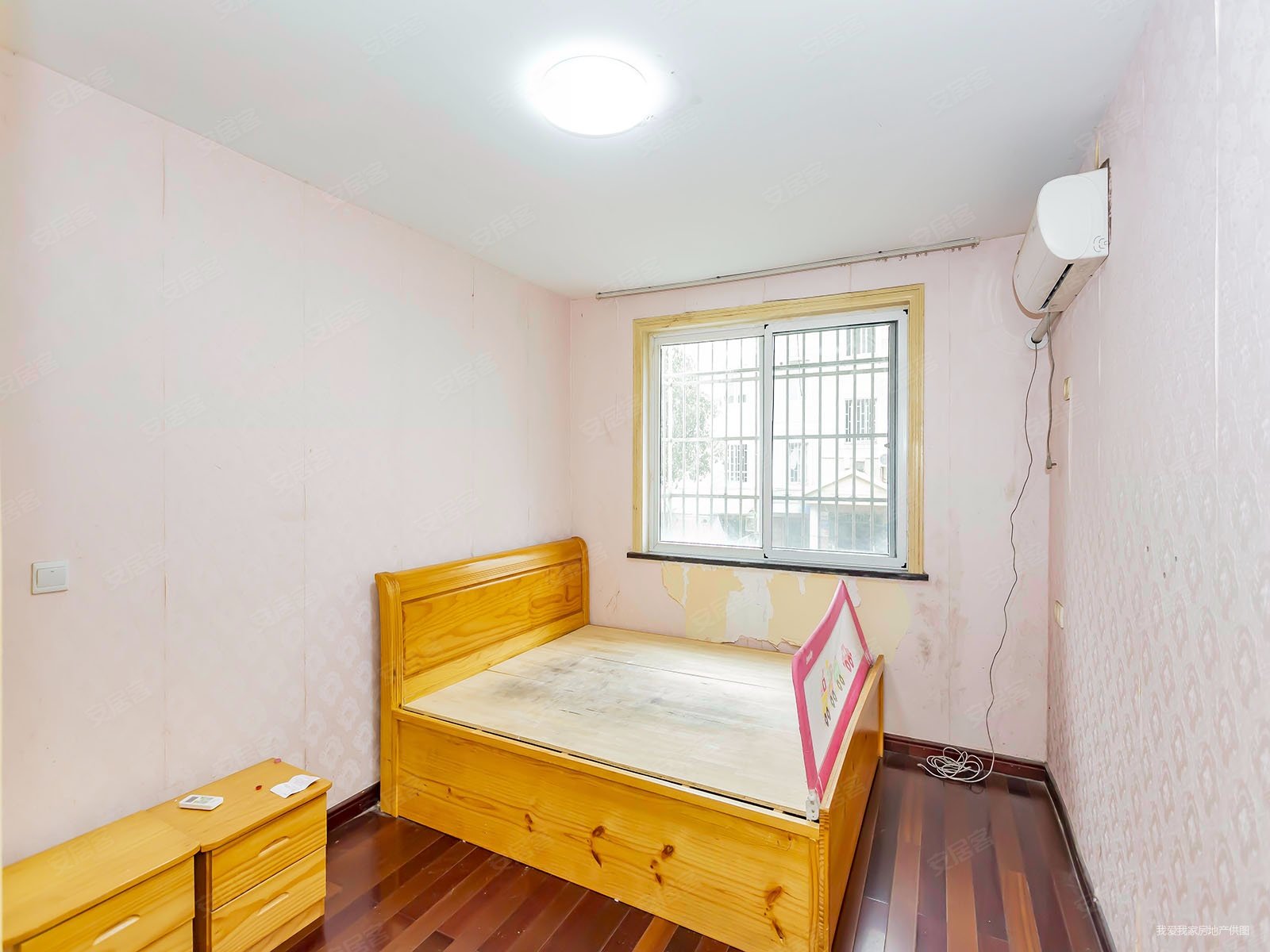 急售  东浜新苑清爽  大两房  位置安静  带大车库 可谈