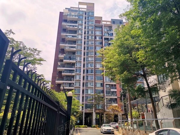 深圳龙岗龙岗中心城中央悦城房东再降200  中央悦城141平温馨四房