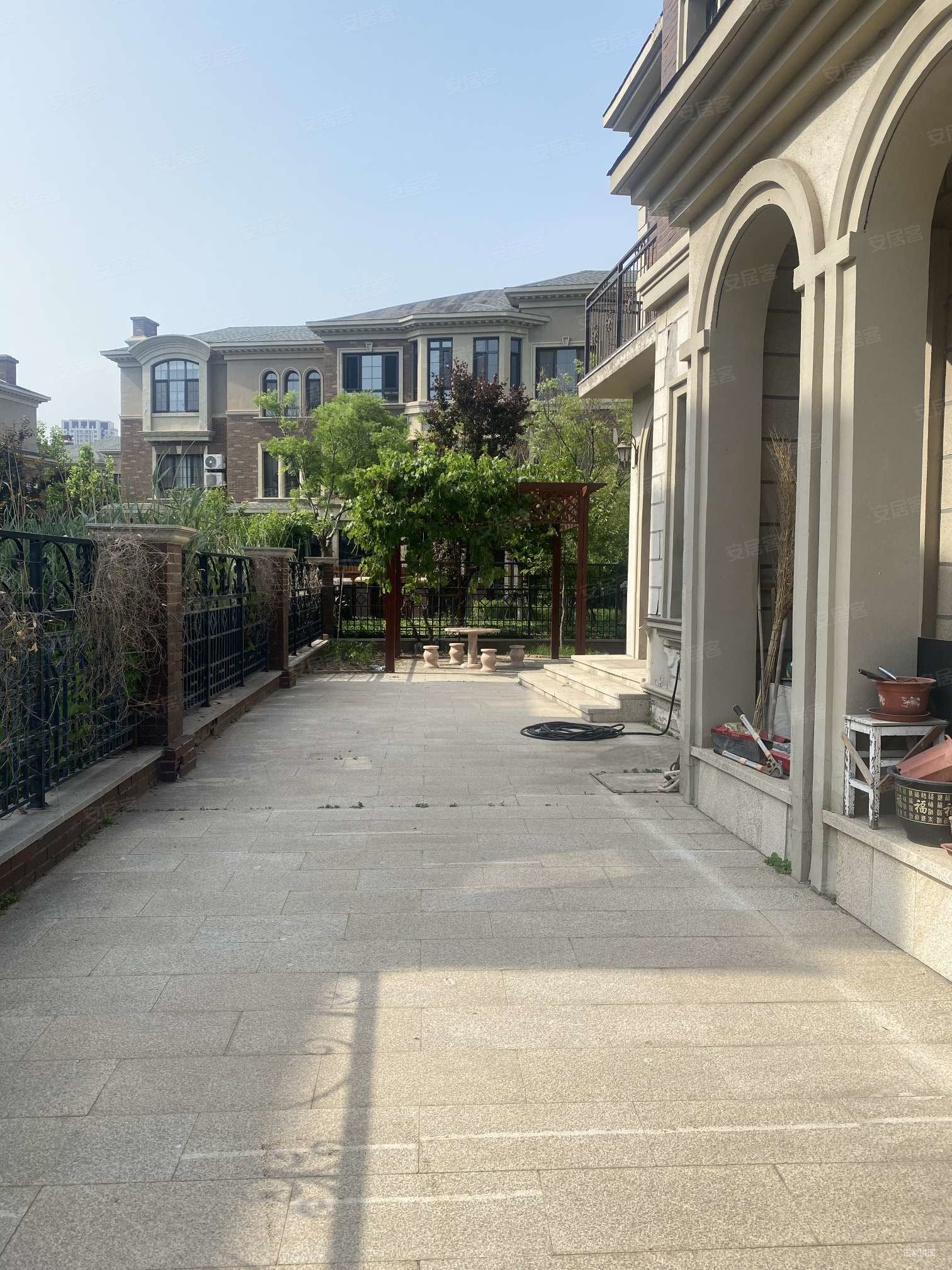 中海公园城品湖苑双拼别墅超大院豪华精装诚意出售