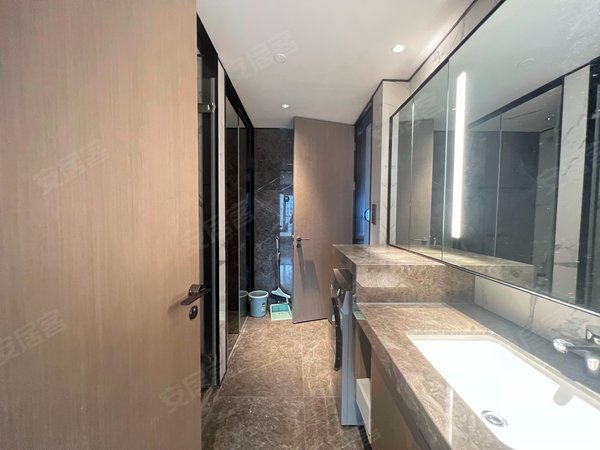 重庆江北观音桥龙湖唐宁one龙湖唐宁one 精装一室一厅住宅 观音桥商圈