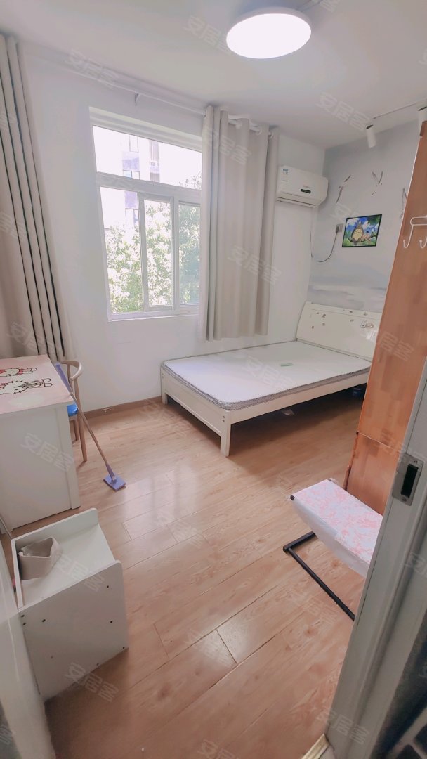 兴园小区(南区) 4室1厅2卫