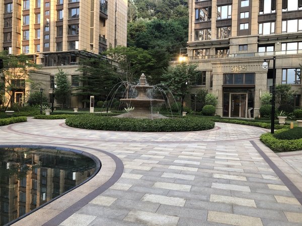 深圳龙岗南联恒裕珑城恒裕珑城精装4房,出租,地铁口物业,看房方便,朝