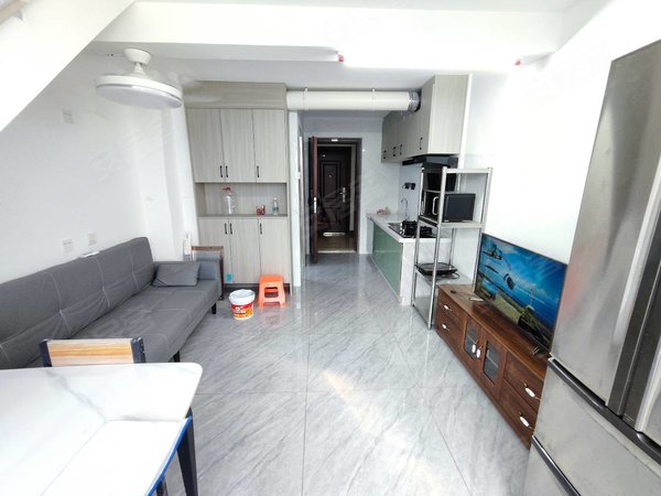 百色右江恒基广场碧园紫荆城碧园紫荆城2房1厅公寓出租.1200包物业!