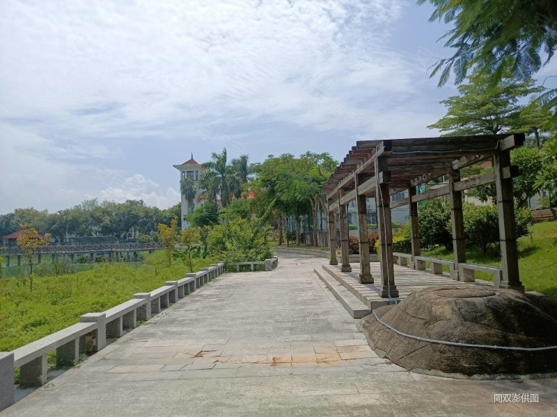 适合高素质群体安静,银湖花园二手房,298万,4室2厅,3卫,192平米-厦门