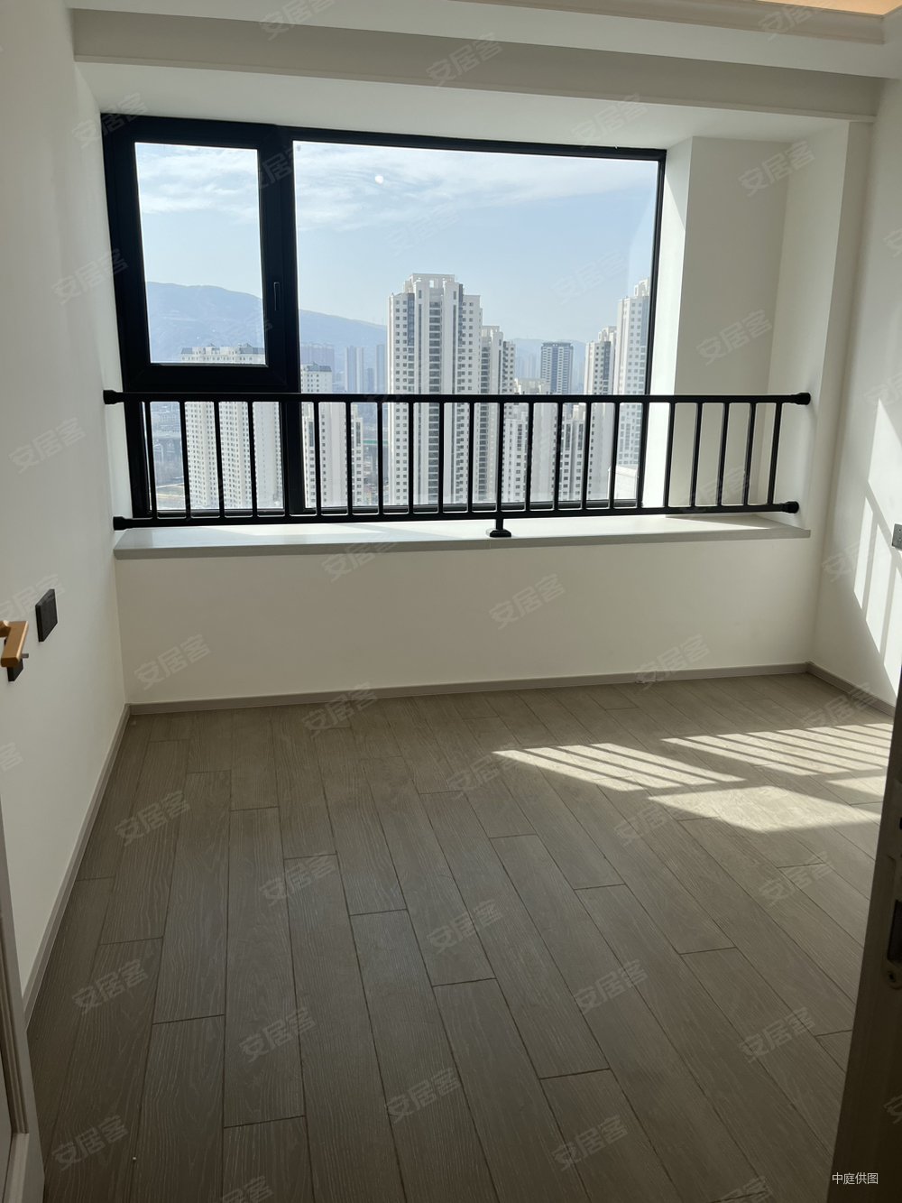 万科城时代都会B区3室2厅1卫100㎡南北95万