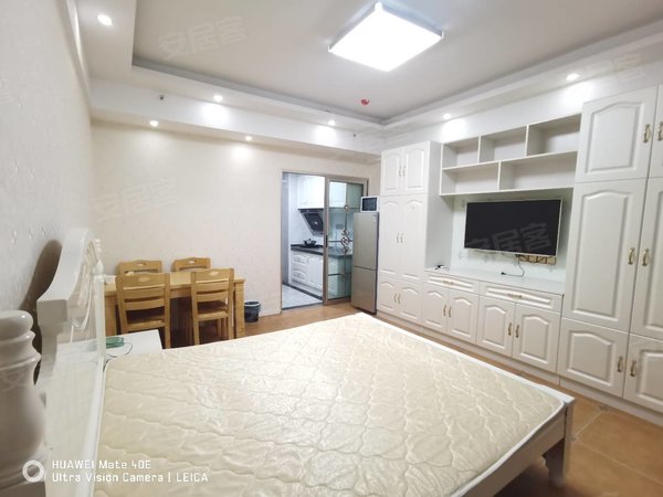 【多图】宝龙广场,青枫公园租房,宝龙广场,一室1300元,拎包入住,有