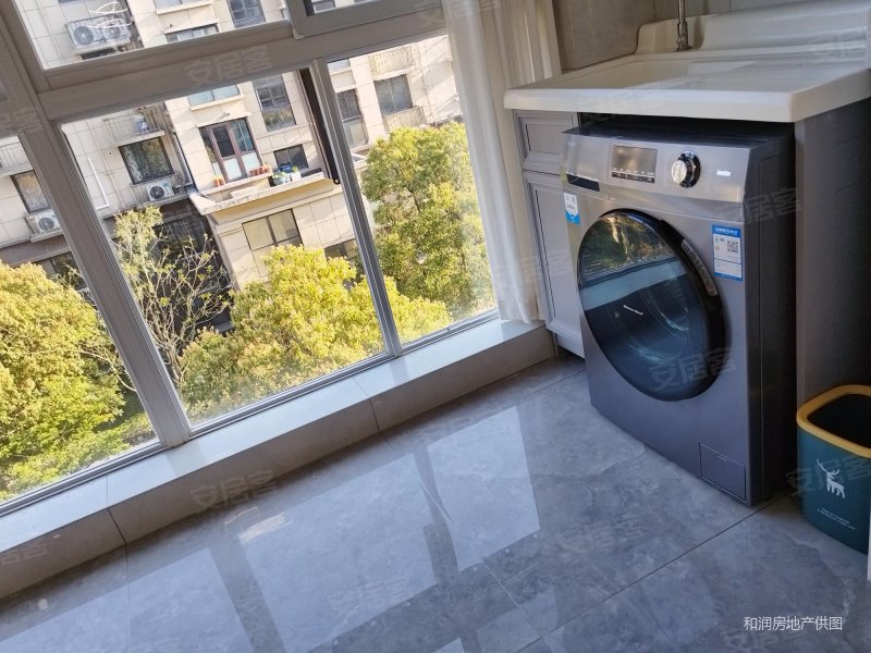 洋房蓝爵庄园126平精装修婚房楼层采光好送车位车库