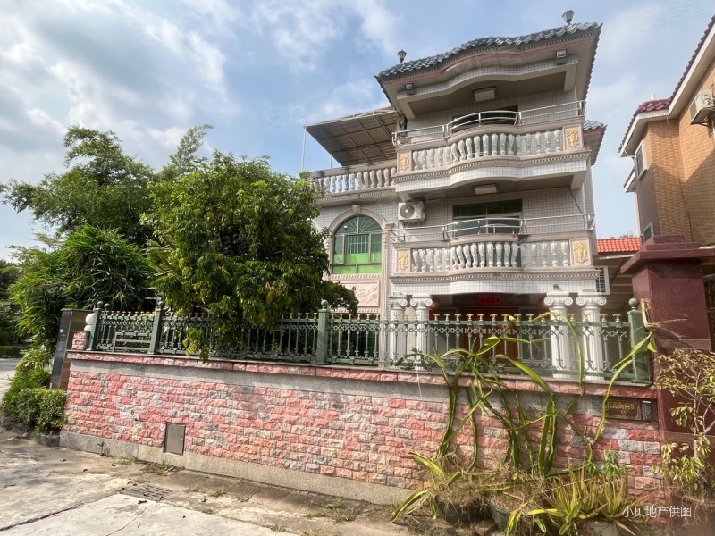西区独栋别墅 占地200方建筑228方 花园 免费停4台车,锦绣花园二手房