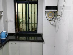 三亚天涯凤凰路北段凯丰花园 3室2厅2卫出租房源真实图片