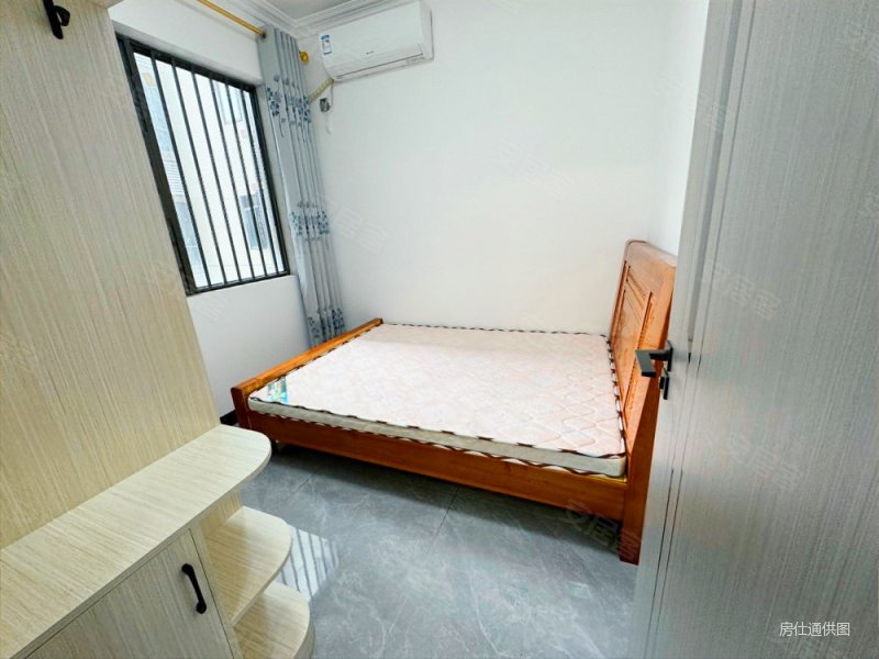 笋(五十个包税)送家私,带车位,红本在手,两万入住,其余按揭,园洲花园