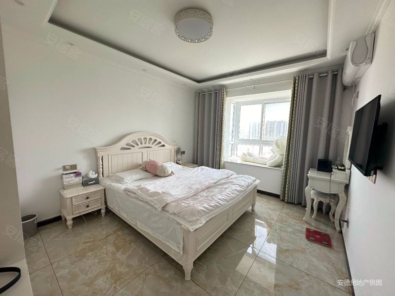 耀邦公馆 精装大两室 中间楼层  前排采光好 家电家具送