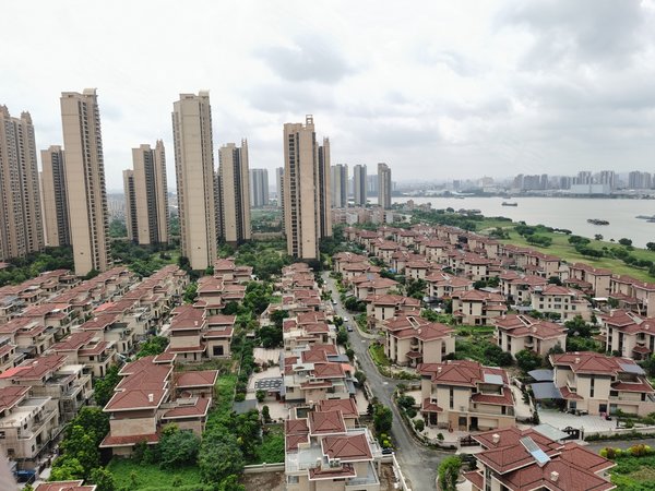 广州增城新塘保利东江首府房源采光好,南北通透,业主诚意出出租房源