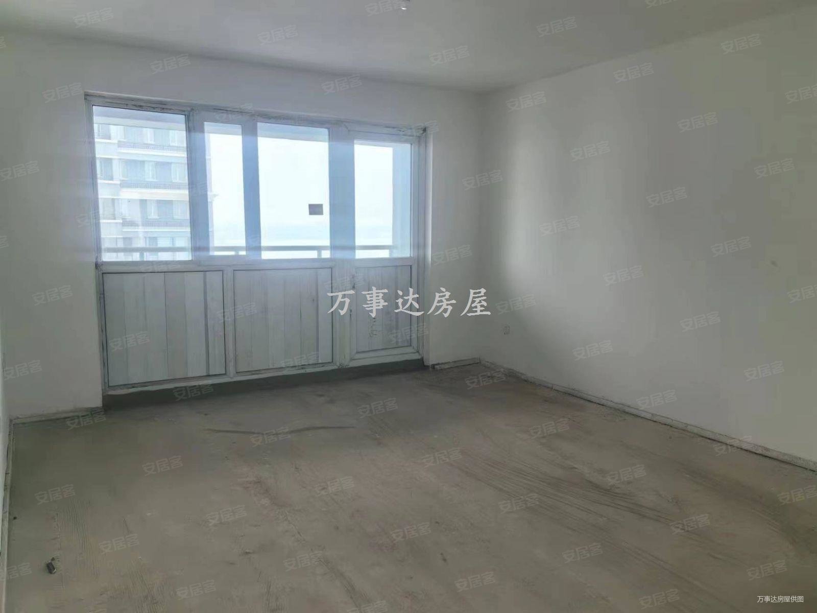 城南景苑3室2厅1卫135.46㎡南北55.6万