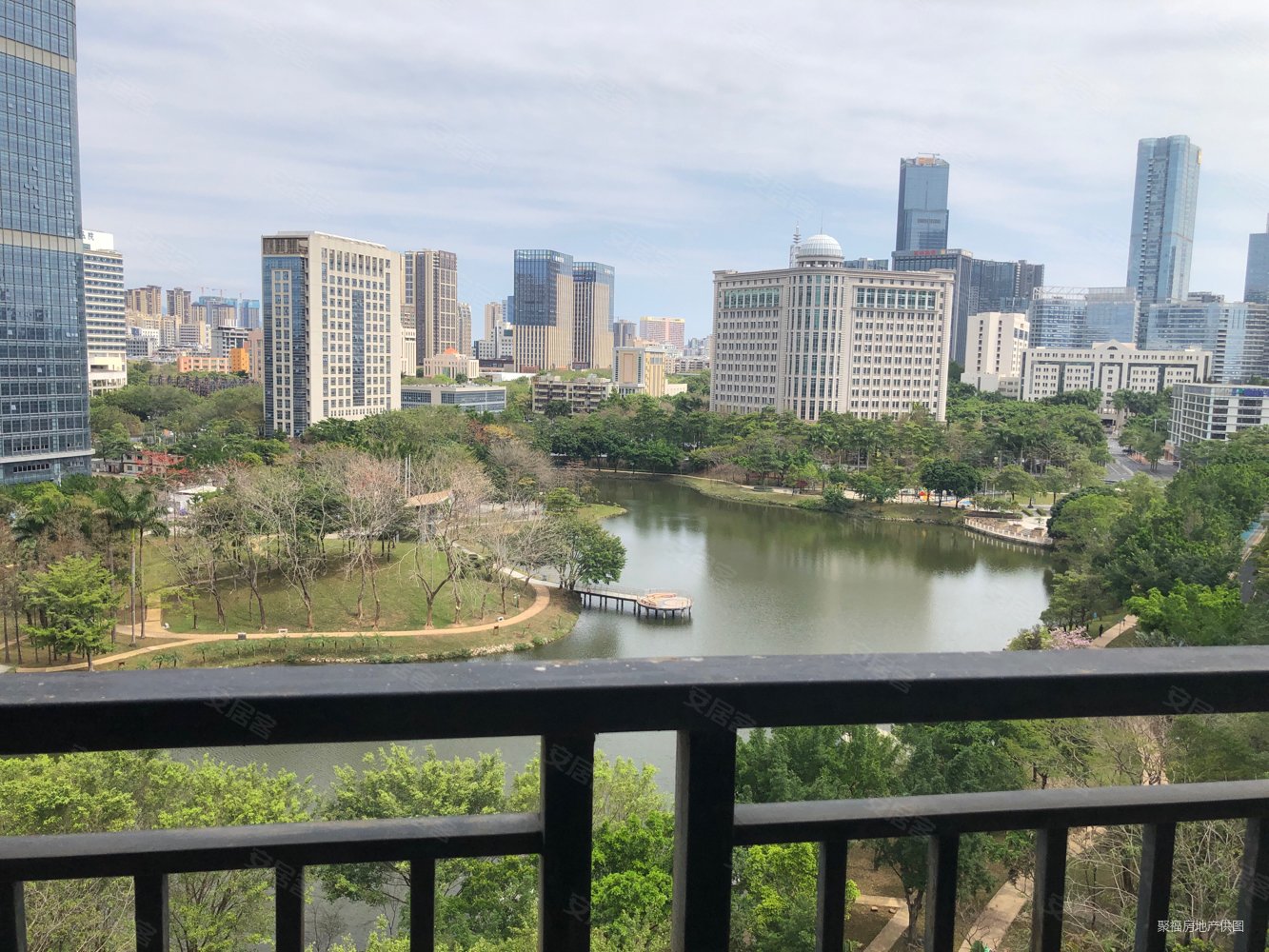 丽日百合家园4室2厅2卫151㎡南245万