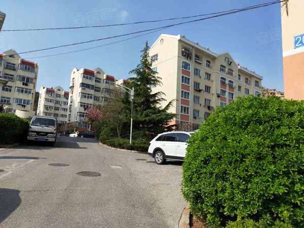 青岛崂山崂山区政府金岭新村金岭新村 精装套一 家具家电齐全 总价低