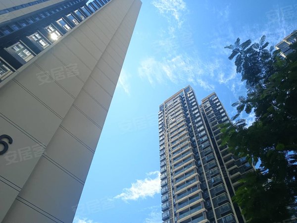 深圳坪山坪山万樾府坪山14号锦龙地铁站 比亚迪附近精装3房家电齐全