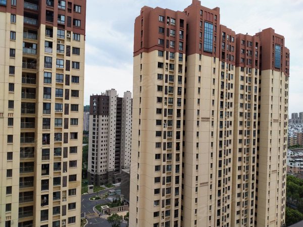 昆山千灯千灯新城港嘉名苑港佳名苑精装两房两厅一卫,2100每月,押一付