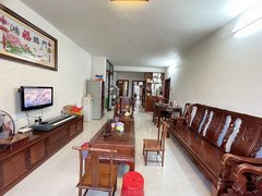 北流北流城区城区新南城，精装三房1000包物业包车位，拎包入住，保养的新出租房源真实图片