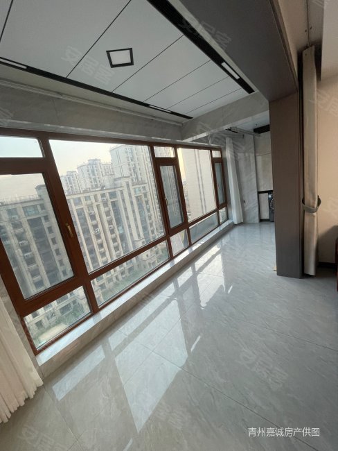 天泰滟澜公馆精装10楼144平带车位储藏室南北通透118万